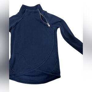 Athleta Women's Navy Pullover Top